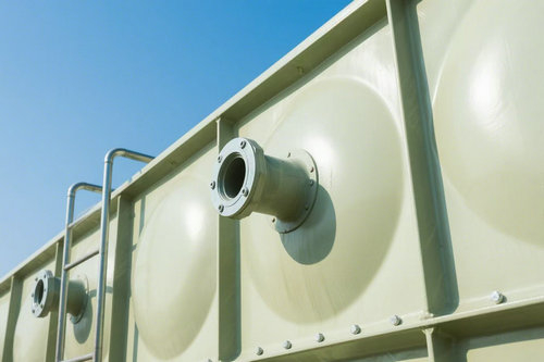 驻马店玻璃钢水箱安装后如何防止塌边？